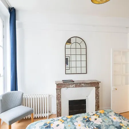 Superbe Notre-dame Apartment